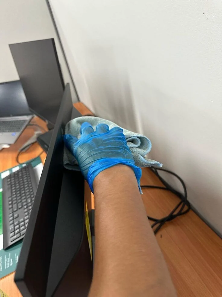 Office cleaning detail